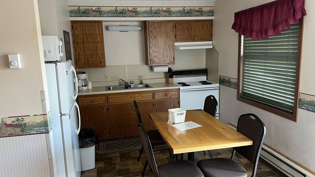 Kitchenetee Guest Room